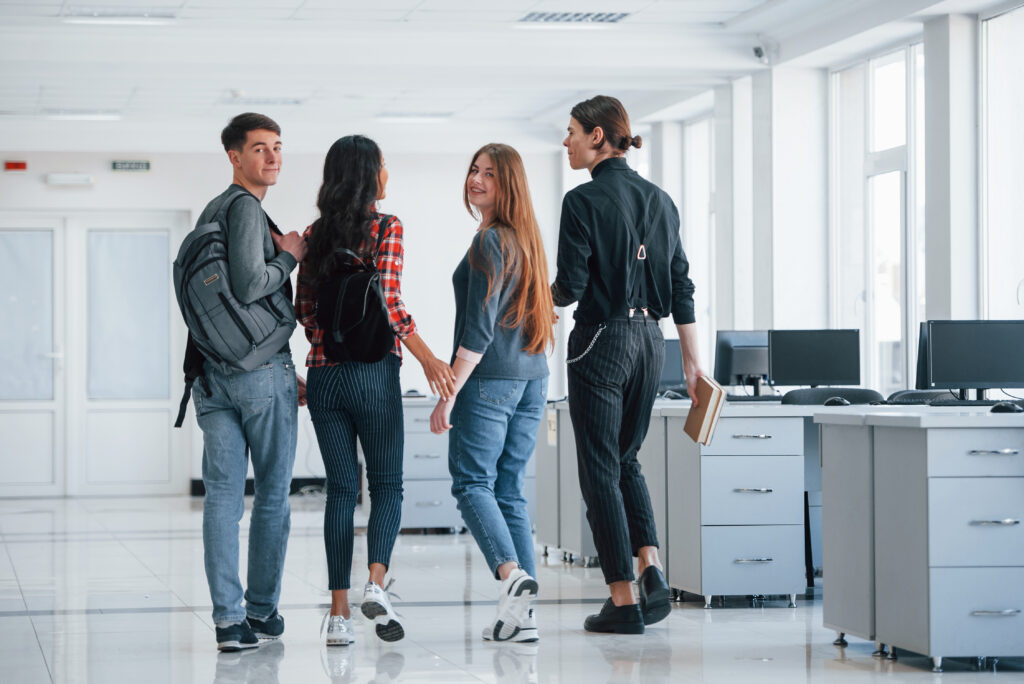 Keni vendosur të studioni jashtë Shqipërisë?  SIGAL UNIQA, mbrojtja e duhur shëndetësore për çdo student shqiptar